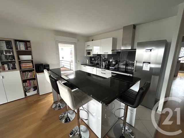 Appartement F3 &agrave; louer - 3 pi&egrave;ces - 77,29 m2 - St Julien En Genevois - 74 - RHONE-ALPES