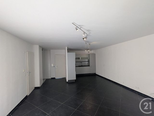 Appartement F4 &agrave; louer - 4 pi&egrave;ces - 83,19 m2 - St Julien En Genevois - 74 - RHONE-ALPES