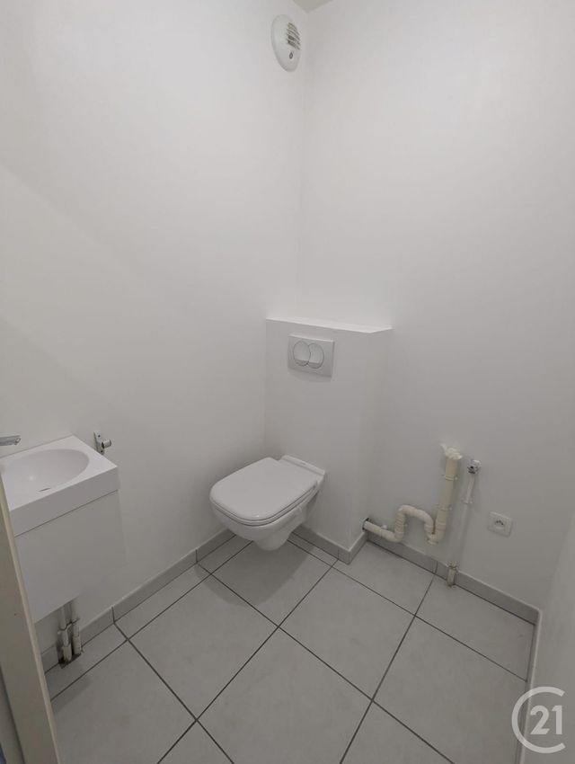 Appartement F4 &agrave; louer - 4 pi&egrave;ces - 83,19 m2 - St Julien En Genevois - 74 - RHONE-ALPES