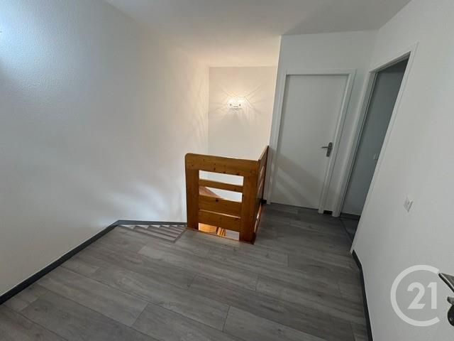 Appartement F5 &agrave; louer - 4 pi&egrave;ces - 87 m2 - St Julien En Genevois - 74 - RHONE-ALPES