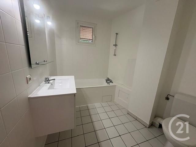 Appartement F5 &agrave; louer - 4 pi&egrave;ces - 87 m2 - St Julien En Genevois - 74 - RHONE-ALPES