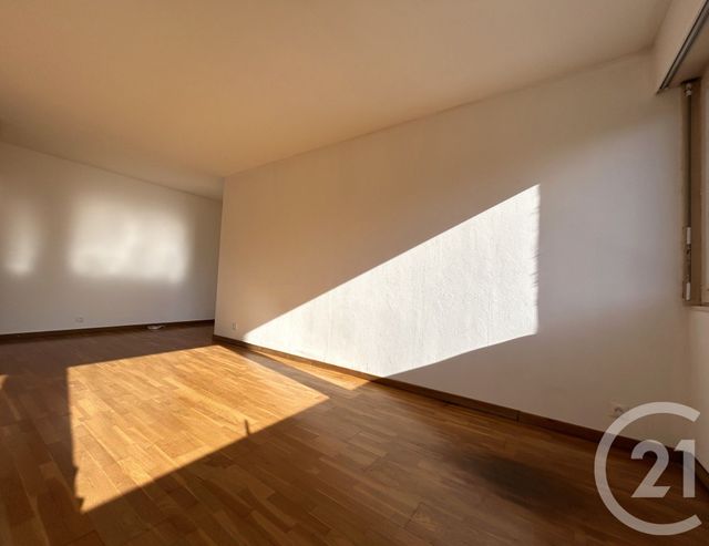 Appartement F2 &agrave; louer - 2 pi&egrave;ces - 50,99 m2 - St Julien En Genevois - 74 - RHONE-ALPES