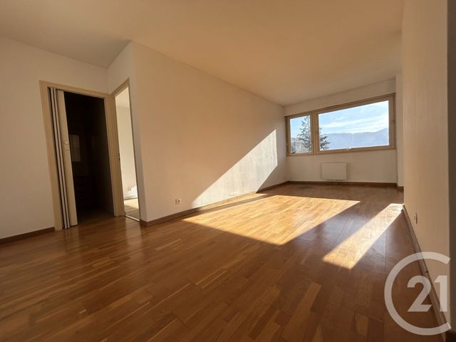 Appartement F2 &agrave; louer - 2 pi&egrave;ces - 50,99 m2 - St Julien En Genevois - 74 - RHONE-ALPES