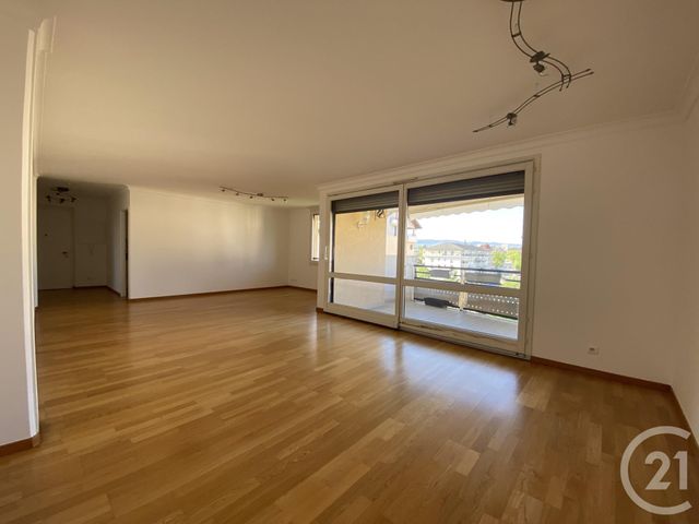 Appartement F5 &agrave; louer - 5 pi&egrave;ces - 139,42 m2 - St Julien En Genevois - 74 - RHONE-ALPES