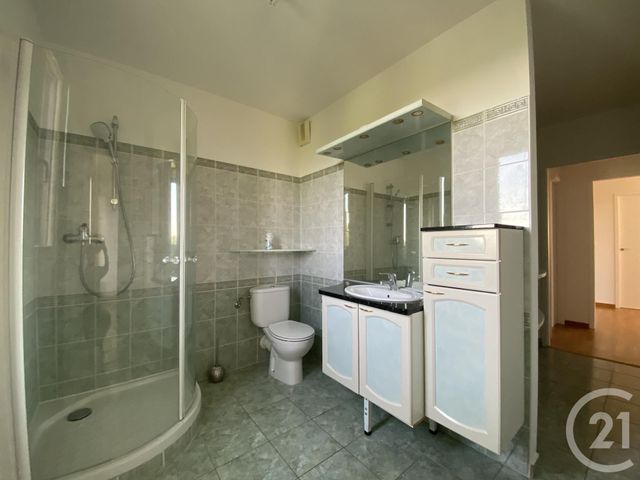 Appartement F5 &agrave; louer - 5 pi&egrave;ces - 139,42 m2 - St Julien En Genevois - 74 - RHONE-ALPES