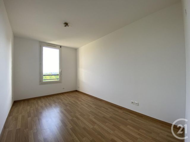 Appartement F5 &agrave; louer - 5 pi&egrave;ces - 139,42 m2 - St Julien En Genevois - 74 - RHONE-ALPES