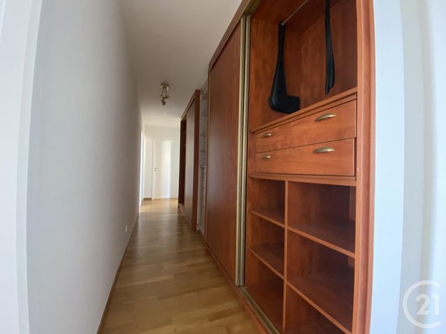 Appartement F5 &agrave; louer - 5 pi&egrave;ces - 139,42 m2 - St Julien En Genevois - 74 - RHONE-ALPES