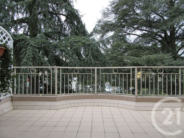 Appartement F3 &agrave; louer - 3 pi&egrave;ces - 68,40 m2 - St Julien En Genevois - 74 - RHONE-ALPES