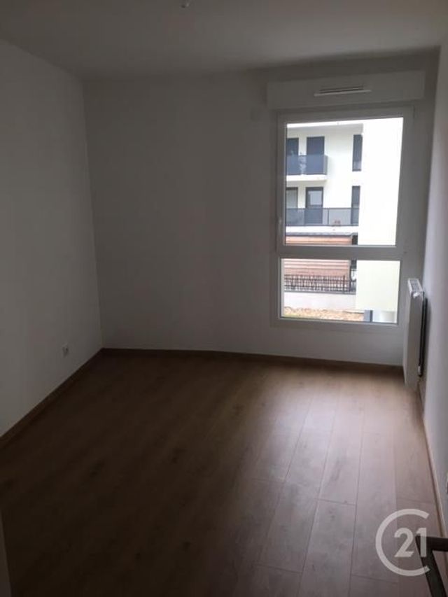 Appartement F3 &agrave; louer - 3 pi&egrave;ces - 64,17 m2 - Ferney Voltaire - 01 - RHONE-ALPES