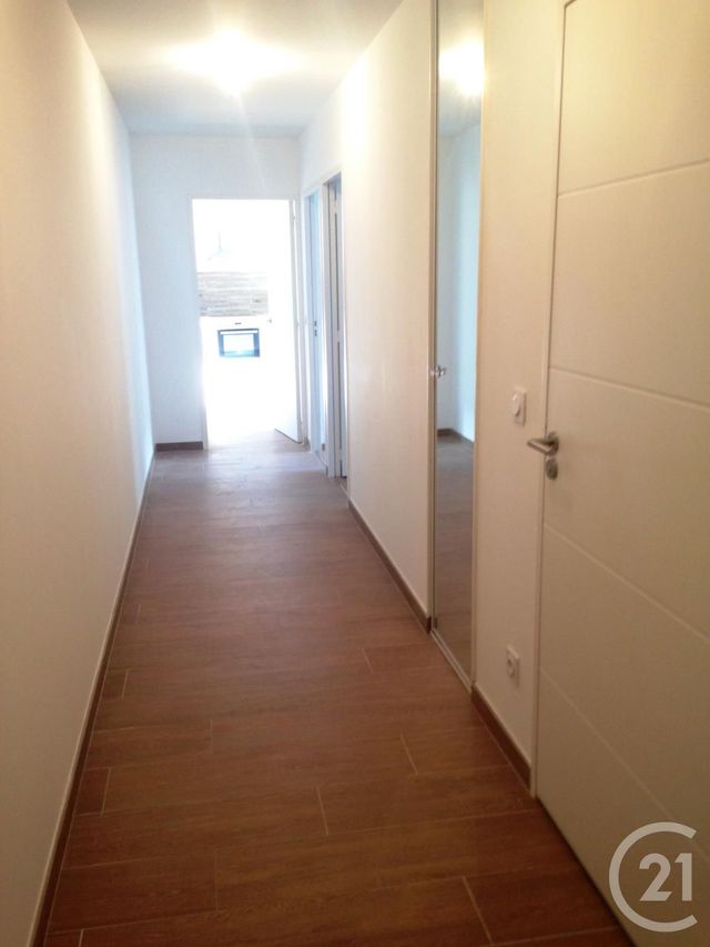 Appartement F3 &agrave; louer - 3 pi&egrave;ces - 64,17 m2 - Ferney Voltaire - 01 - RHONE-ALPES