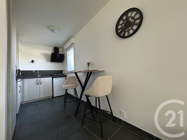 Appartement T1 &agrave; louer - 1 pi&egrave;ce - 38,02 m2 - St Julien En Genevois - 74 - RHONE-ALPES