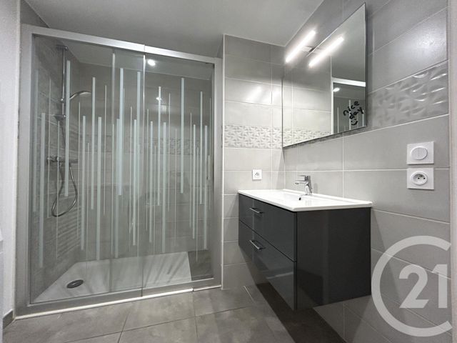 Appartement T1 &agrave; louer - 1 pi&egrave;ce - 38,02 m2 - St Julien En Genevois - 74 - RHONE-ALPES