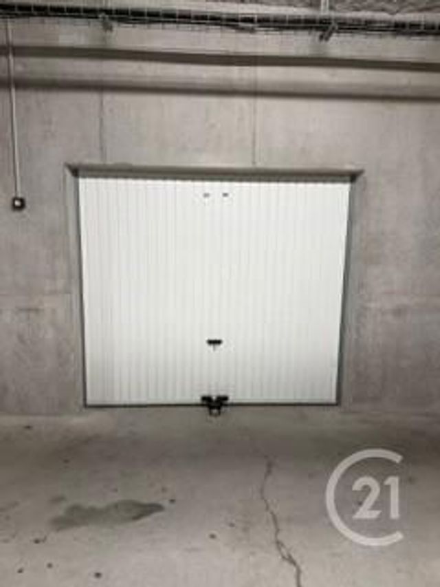 parking - VETRAZ MONTHOUX - 74