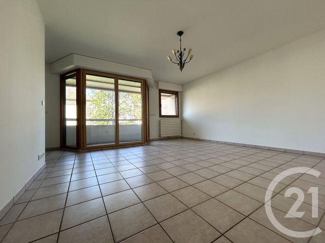 Appartement T3 &agrave; louer - 3 pi&egrave;ces - 66,71 m2 - St Julien En Genevois - 74 - RHONE-ALPES