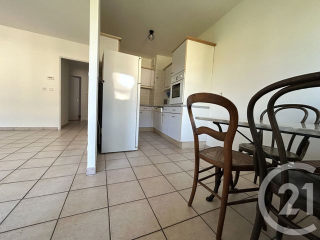 Appartement T3 &agrave; louer - 3 pi&egrave;ces - 66,71 m2 - St Julien En Genevois - 74 - RHONE-ALPES