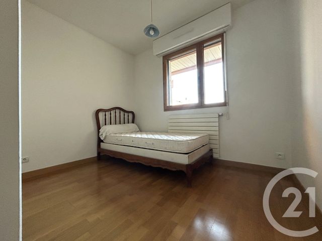 Appartement T3 &agrave; louer - 3 pi&egrave;ces - 66,71 m2 - St Julien En Genevois - 74 - RHONE-ALPES
