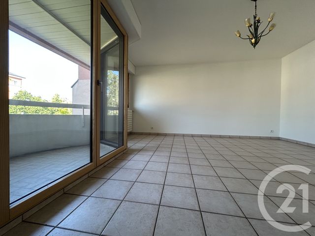 Appartement T3 &agrave; louer - 3 pi&egrave;ces - 66,71 m2 - St Julien En Genevois - 74 - RHONE-ALPES