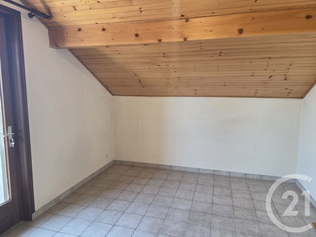 Maison &agrave; louer - 6 pi&egrave;ces - 200 m2 - St Genis Pouilly - 01 - RHONE-ALPES