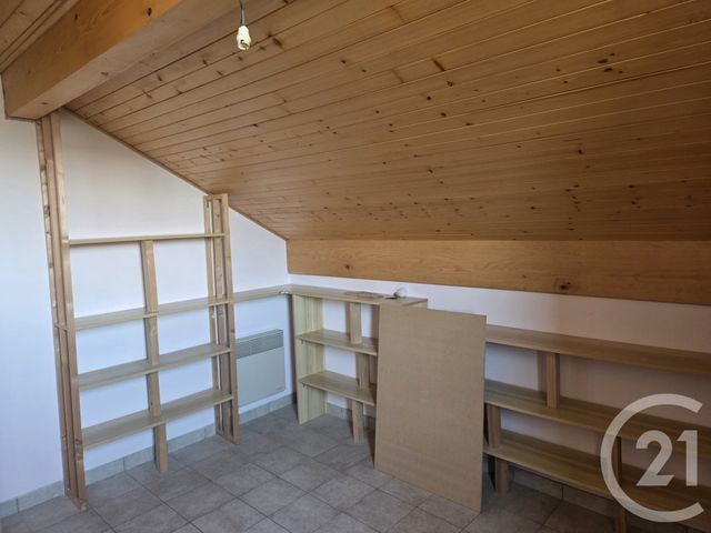 Maison &agrave; louer - 6 pi&egrave;ces - 200 m2 - St Genis Pouilly - 01 - RHONE-ALPES