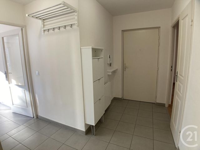 Appartement F4 &agrave; louer - 4 pi&egrave;ces - 88,75 m2 - St Julien En Genevois - 74 - RHONE-ALPES
