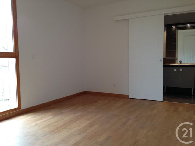 Maison &agrave; louer - 5 pi&egrave;ces - 99,16 m2 - Echenevex - 01 - RHONE-ALPES