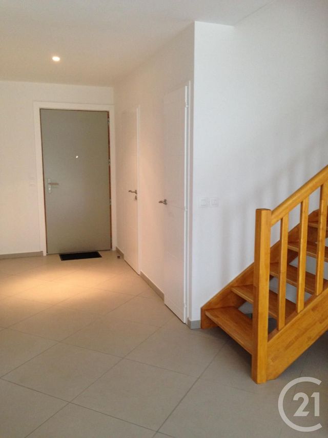 Maison &agrave; louer - 5 pi&egrave;ces - 99,16 m2 - Echenevex - 01 - RHONE-ALPES