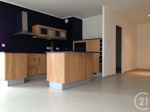 Maison &agrave; louer - 5 pi&egrave;ces - 99,16 m2 - Echenevex - 01 - RHONE-ALPES