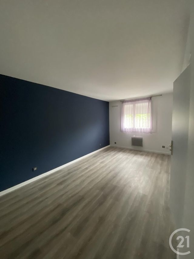 Appartement F4 &agrave; louer - 4 pi&egrave;ces - 96,88 m2 - St Julien En Genevois - 74 - RHONE-ALPES