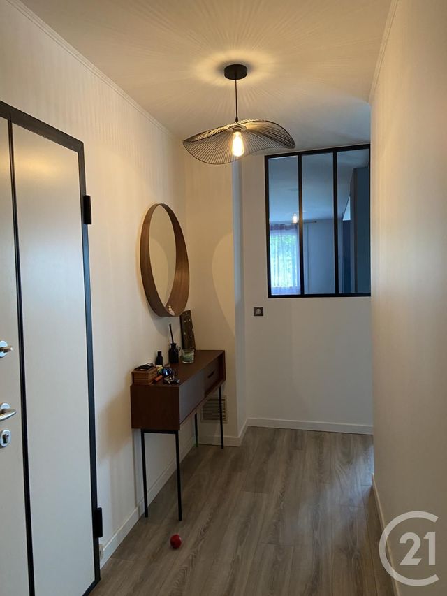 Appartement F4 &agrave; louer - 4 pi&egrave;ces - 96,88 m2 - St Julien En Genevois - 74 - RHONE-ALPES