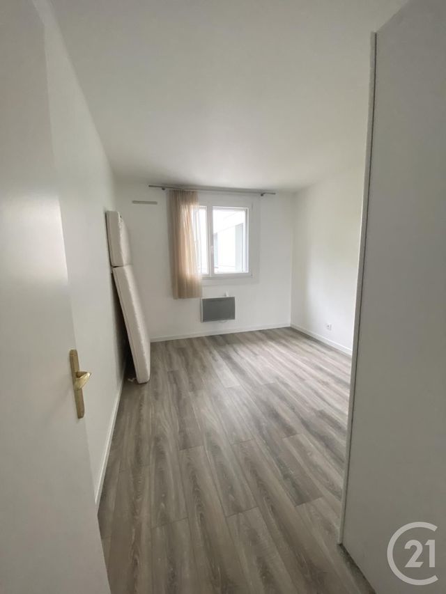 Appartement F4 &agrave; louer - 4 pi&egrave;ces - 96,88 m2 - St Julien En Genevois - 74 - RHONE-ALPES