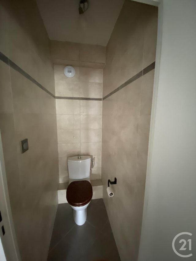 Appartement F4 &agrave; louer - 4 pi&egrave;ces - 96,88 m2 - St Julien En Genevois - 74 - RHONE-ALPES