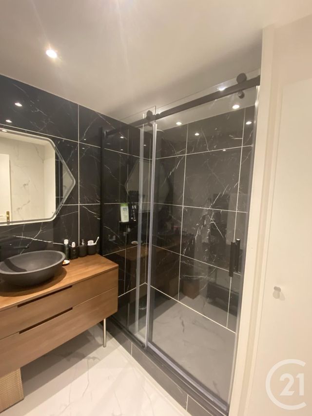 Appartement F4 &agrave; louer - 4 pi&egrave;ces - 96,88 m2 - St Julien En Genevois - 74 - RHONE-ALPES