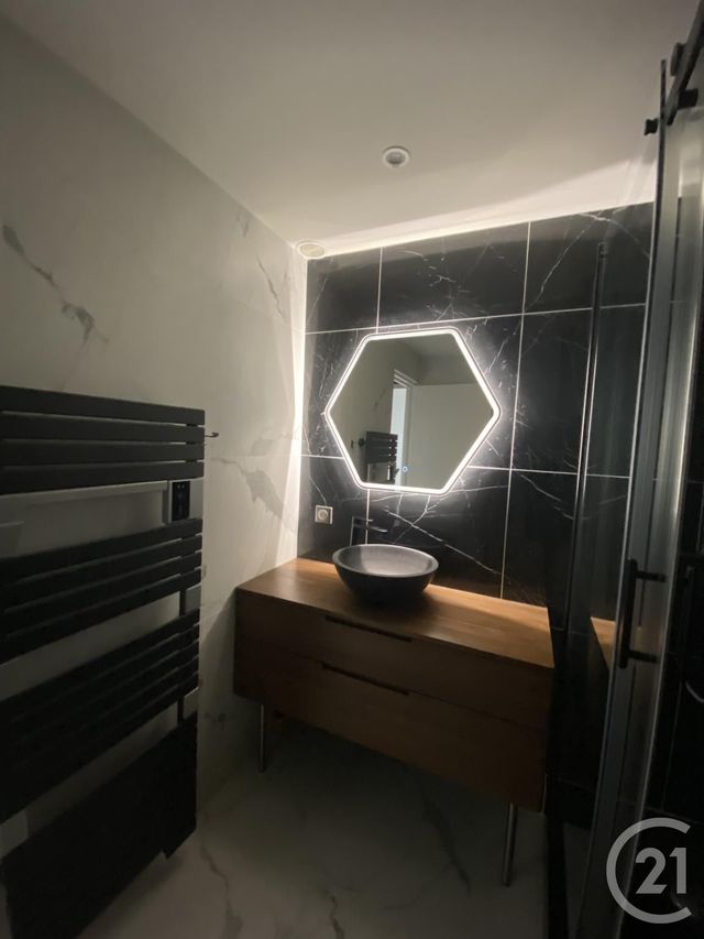 Appartement F4 &agrave; louer - 4 pi&egrave;ces - 96,88 m2 - St Julien En Genevois - 74 - RHONE-ALPES