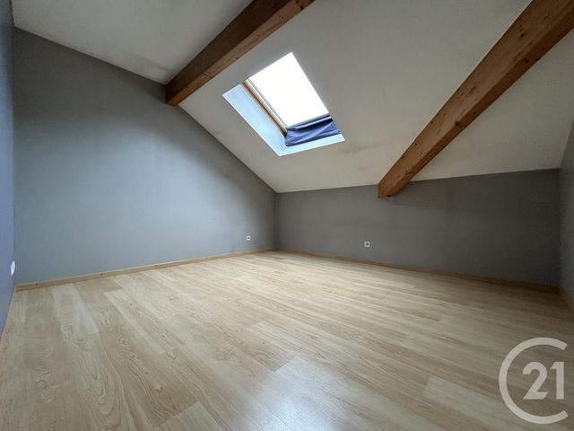 Appartement T4 &agrave; louer - 4 pi&egrave;ces - 60,84 m2 - St Julien En Genevois - 74 - RHONE-ALPES