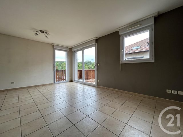 Appartement T4 &agrave; louer - 4 pi&egrave;ces - 60,84 m2 - St Julien En Genevois - 74 - RHONE-ALPES