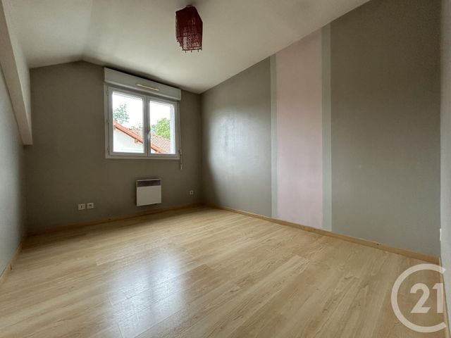 Appartement T4 &agrave; louer - 4 pi&egrave;ces - 60,84 m2 - St Julien En Genevois - 74 - RHONE-ALPES