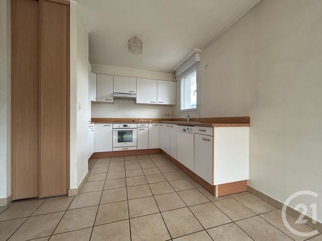 Appartement T4 &agrave; louer - 4 pi&egrave;ces - 60,84 m2 - St Julien En Genevois - 74 - RHONE-ALPES
