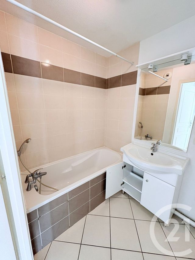 Appartement F3 &agrave; louer - 3 pi&egrave;ces - 49,23 m2 - Ambilly - 74 - RHONE-ALPES