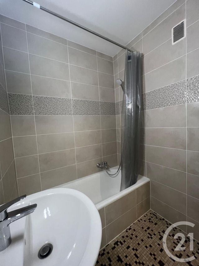Appartement F1 &agrave; louer - 1 pi&egrave;ce - 38,72 m2 - Gaillard - 74 - RHONE-ALPES