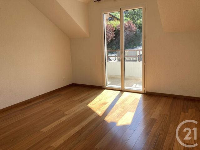Appartement F4 &agrave; louer - 4 pi&egrave;ces - 97 m2 - Archamps - 74 - RHONE-ALPES