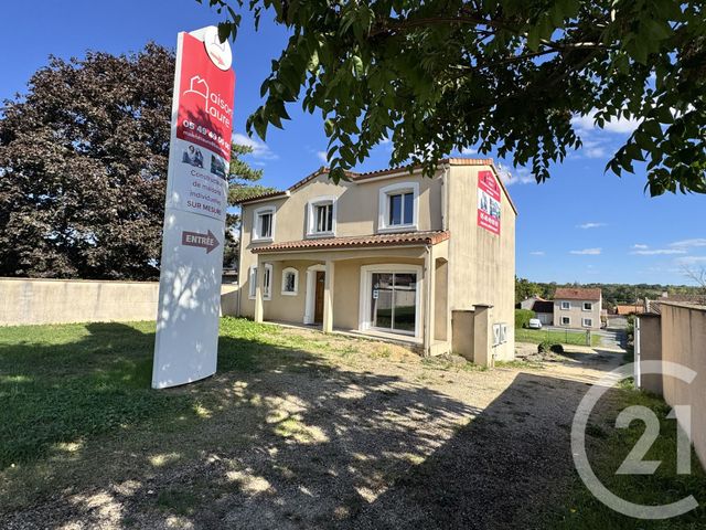 Maison &agrave; vendre - 10 pi&egrave;ces - 196 m2 - Chasseneuil Du Poitou - 86 - POITOU-CHARENTES