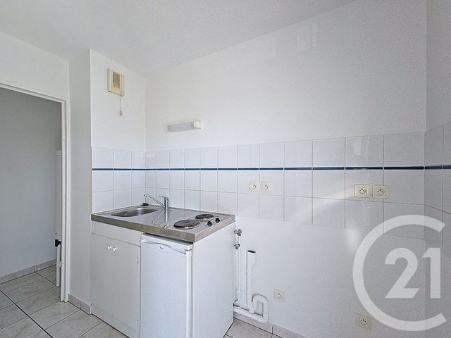 Appartement T2 &agrave; vendre - 2 pi&egrave;ces - 48,25 m2 - Neuville De Poitou - 86 - POITOU-CHARENTES