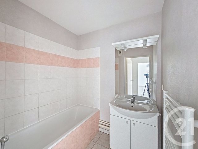 Appartement T2 &agrave; vendre - 2 pi&egrave;ces - 48,25 m2 - Neuville De Poitou - 86 - POITOU-CHARENTES