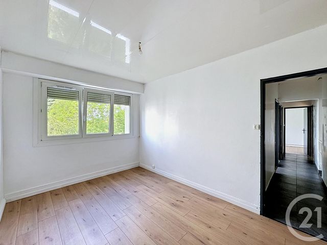 Appartement F4 &agrave; vendre - 4 pi&egrave;ces - 83,67 m2 - St Benoit - 86 - POITOU-CHARENTES