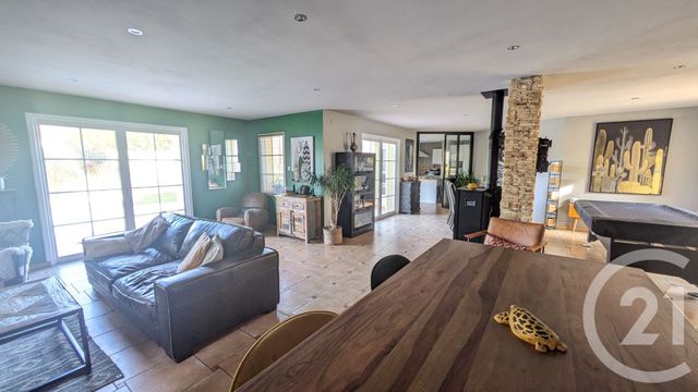 Maison à vendre - 8 pièces - 198,53 m2 - St Philbert De Grand Lieu - 44 - PAYS-DE-LOIRE