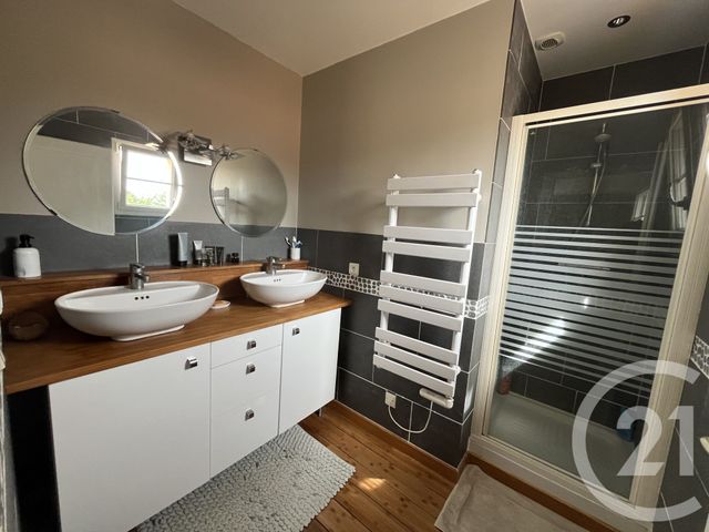 Maison à vendre - 8 pièces - 198,53 m2 - St Philbert De Grand Lieu - 44 - PAYS-DE-LOIRE