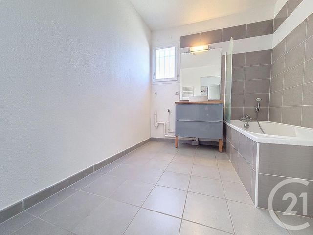 Maison &agrave; louer - 3 pi&egrave;ces - 72 m2 - Toulouges - 66 - LANGUEDOC-ROUSSILLON