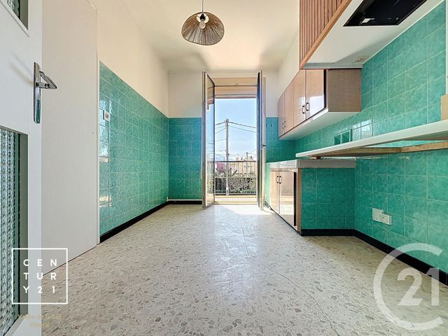 Maison &agrave; louer - 3 pi&egrave;ces - 72 m2 - Ille Sur Tet - 66 - LANGUEDOC-ROUSSILLON