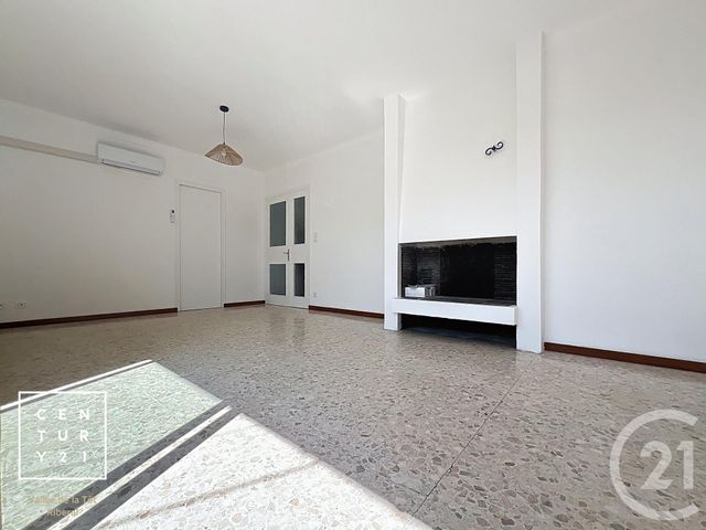 Maison &agrave; louer - 3 pi&egrave;ces - 72 m2 - Ille Sur Tet - 66 - LANGUEDOC-ROUSSILLON