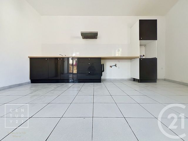 Appartement &agrave; louer - 3 pi&egrave;ces - 81,78 m2 - Pezilla La Riviere - 66 - LANGUEDOC-ROUSSILLON